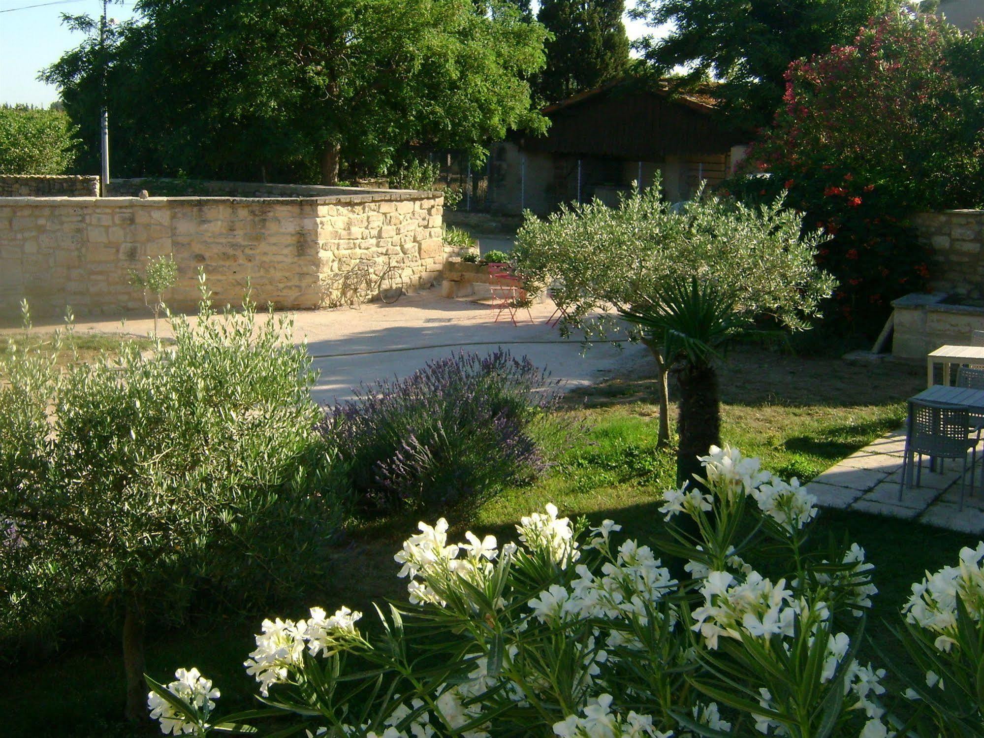 Mas Guiraud, Le Coquet Bed and Breakfast Beaucaire  Buitenkant foto